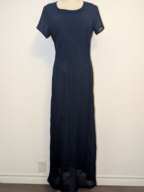vintage Classic Navy Short-Sleeve Maxi Dress with Subtle Floral Embroidery